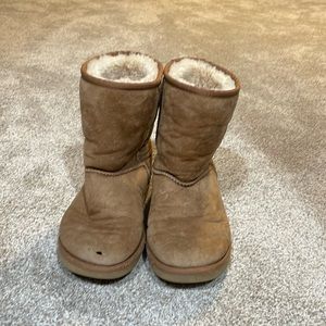 Ugg Classic Short Women’s Size 5